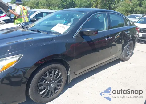 2018 Nissan Altima 2.5 S z USA, uszkodzony, nr VIN 1N4AL3AP0JC219426